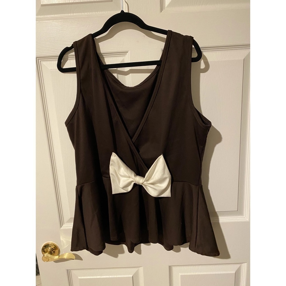 Plus Size Top - Picture 2 of 3